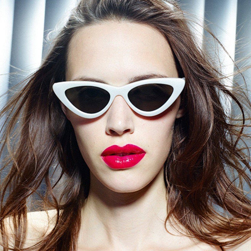 Streetwear Brand Red - Seksowne Małe Trójkątne Okulary Przeciwsłoneczne Kocie